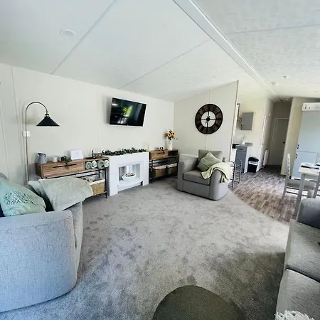 Pine With Hot Tub York