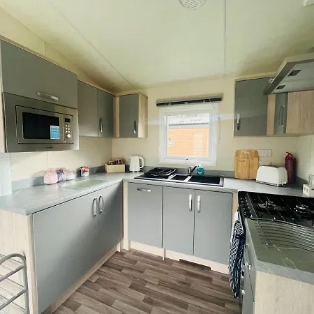 Pine With Hot Tub Дом отдыха Йорк