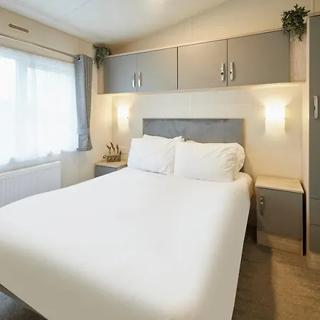 Pine With Hot Tub York