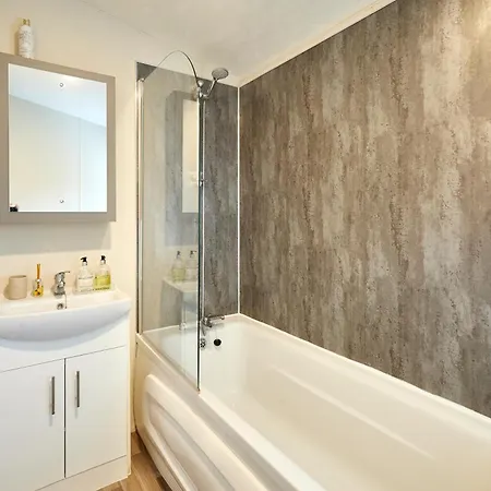 Holiday home Pine With Hot Tub York