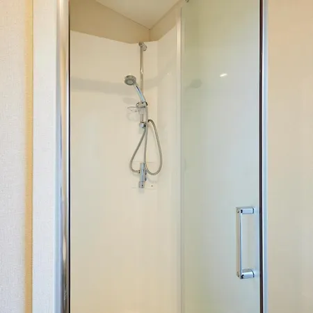 Pine With Hot Tub 度假居