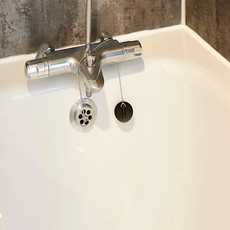 度假居 Pine With Hot Tub *