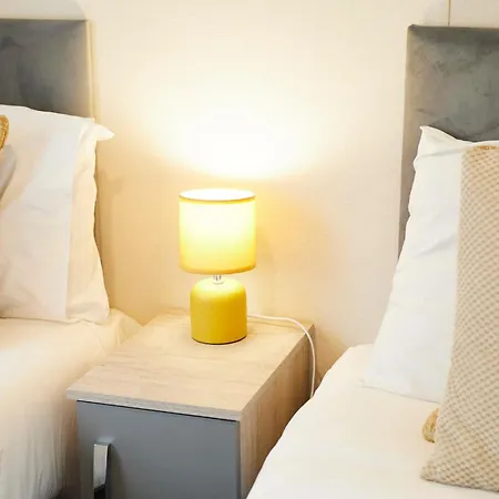 Pine With Hot Tub Holiday home *